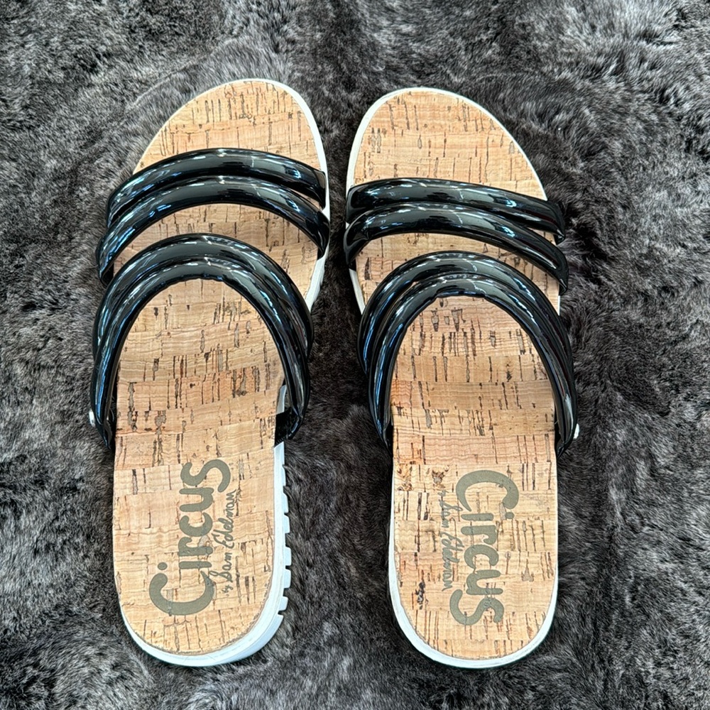 Circus sandals